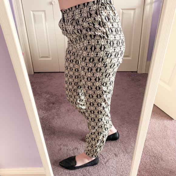 Lily White geometric patterned joggers - Picture 5 of 8